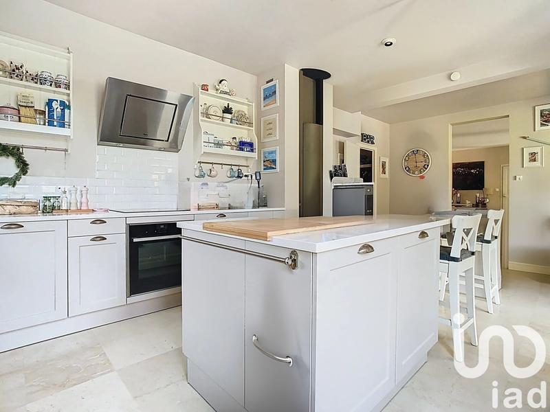 Maison - 280 m² - 7 pièces