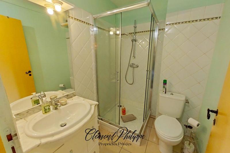 Maison - 177 m² - 6 pièces