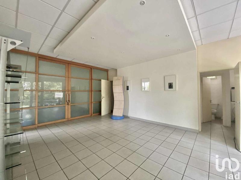 Local commercial - 1 408 m²