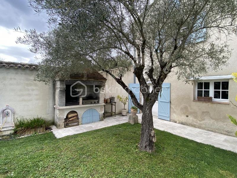 Maison en pierre - 225 m² - 8 pièces