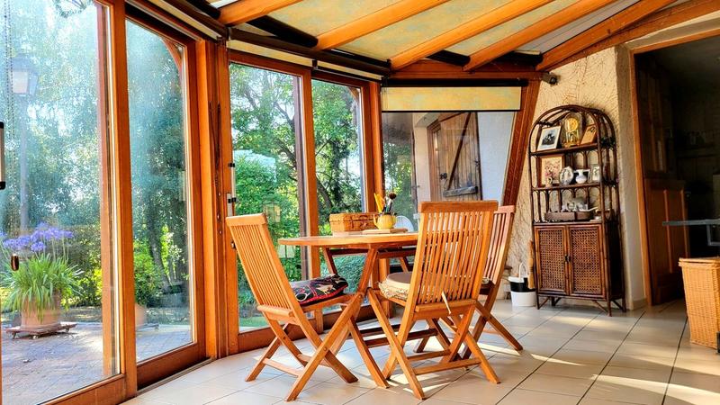 Demeure - 263 m² - 10 pièces