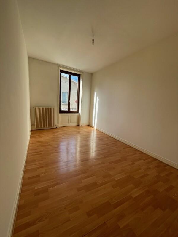 Appartement - 77 m² - 3 pièces