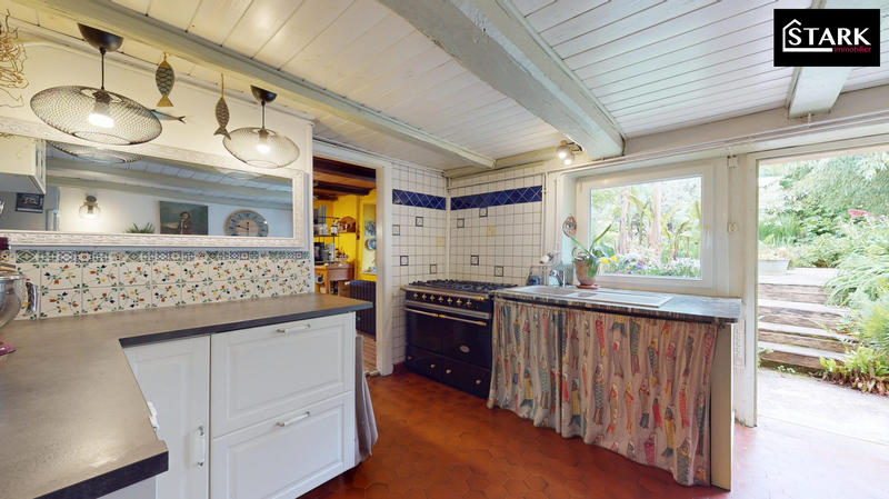 Maison - 177 m² - 7 pièces