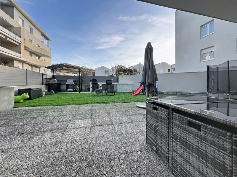 Appartement - 125 m² - 5 pièces