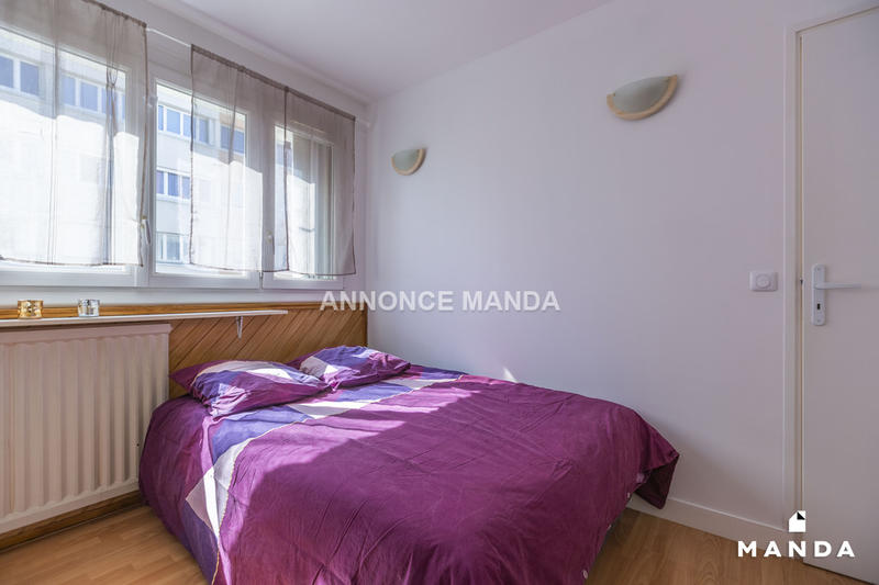 Chambre - 9 m² - 4 pièces