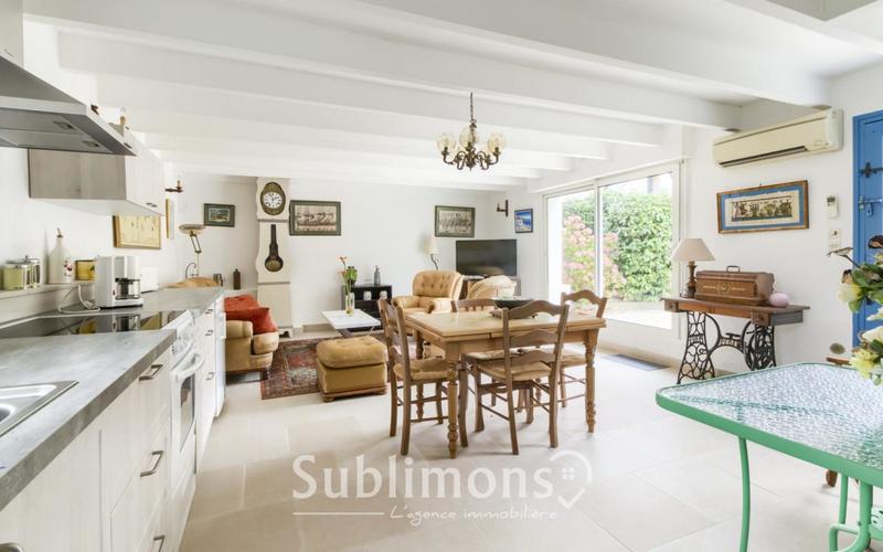 Maison - 206 m² - 4 pièces