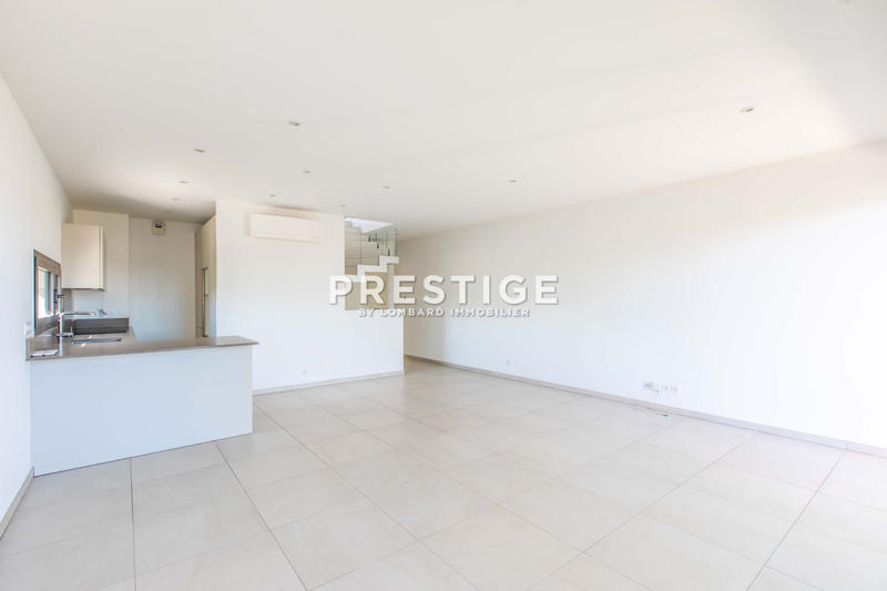 Maison - 143 m² - 6 pièces