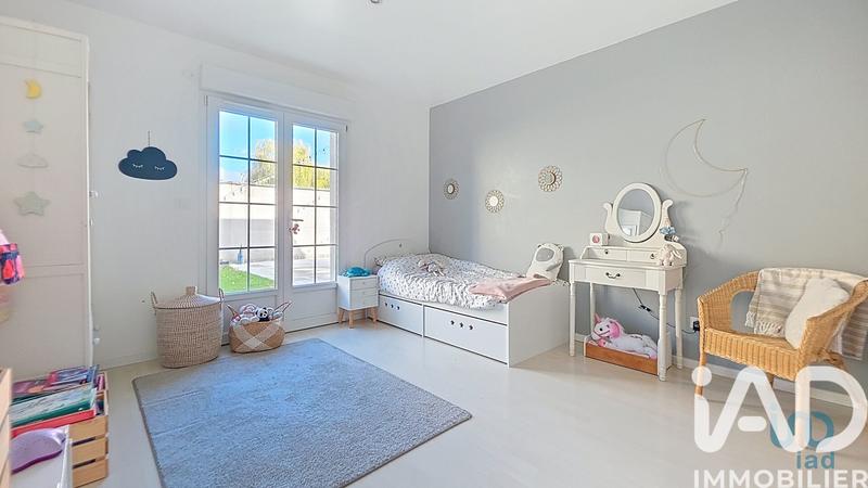 Maison - 239 m² - 9 pièces