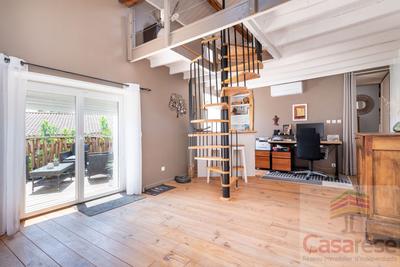 Maison - 180 m² - 6 pièces