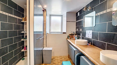 Maison - 140 m² - 5 pièces