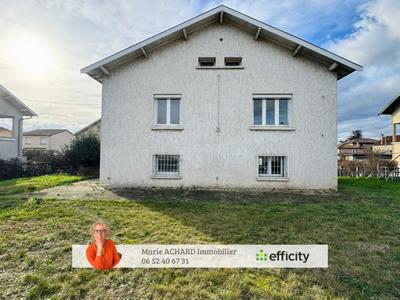 Maison - 140 m² - 5 pièces