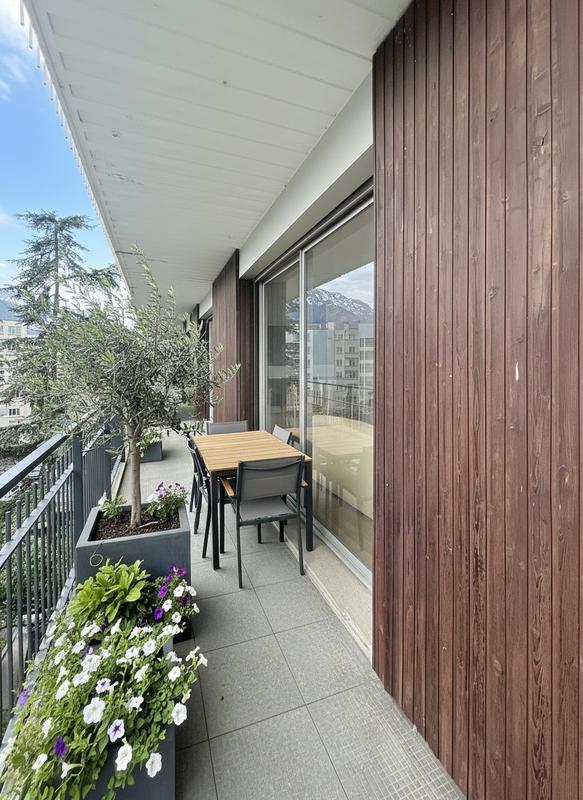 Appartement - 122 m² - 5 pièces