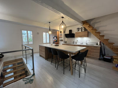 Maison - 102 m² - 4 pièces