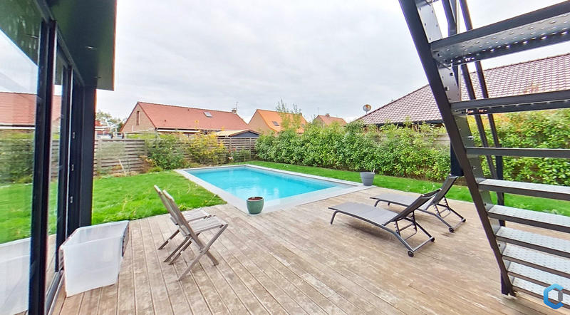 Maison - 206 m² - 6 pièces