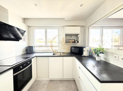 Appartement - 96 m² - 4 pièces