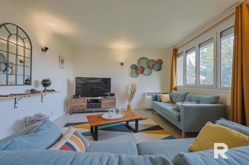 Appartement - 104 m² - 5 pièces