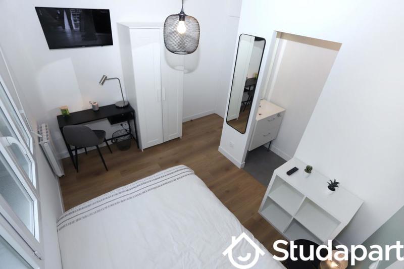 Chambre - 11 m² - 1 pièce