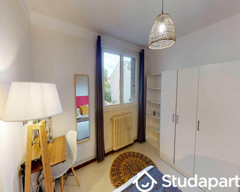 Chambre - 80 m² - 1 pièce