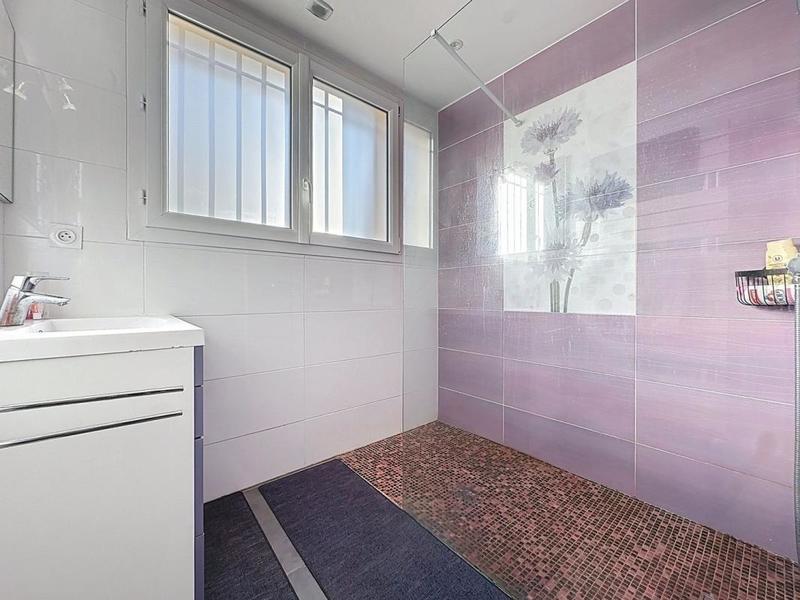 Maison - 205 m² - 6 pièces