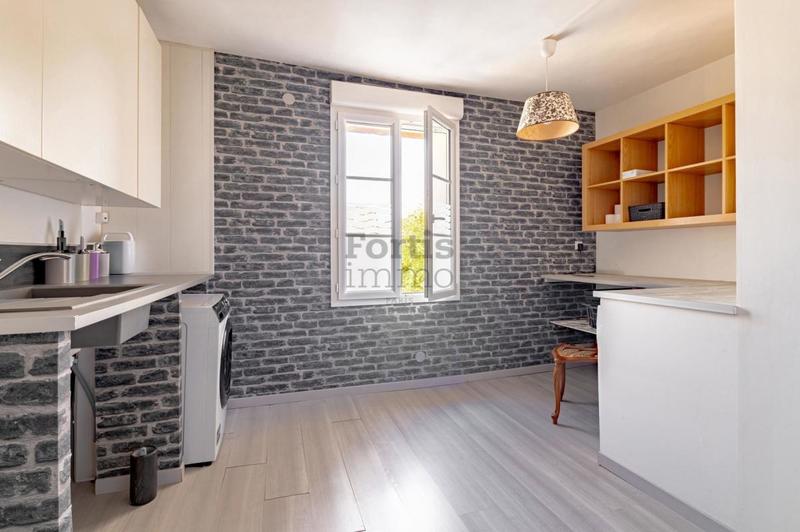 Corps de ferme - 353 m² - 11 pièces