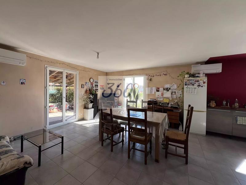 Maison - 96 m² - 5 pièces