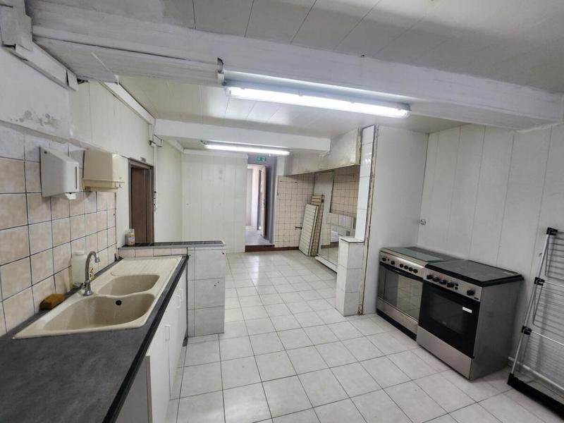 Immeuble - 92 m² - 7 pièces