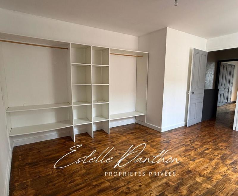 Appartement - 140 m² - 8 pièces