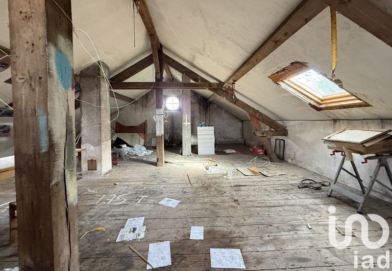 Maison - 215 m² - 9 pièces