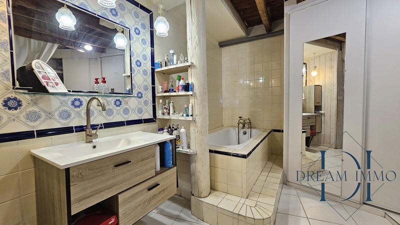 Maison - 380 m² - 10 pièces