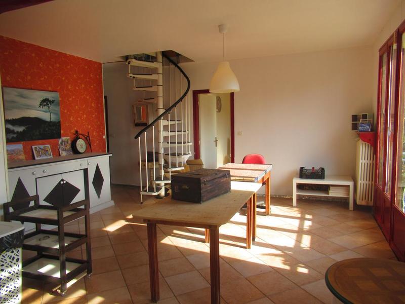 Maison - 140 m² - 10 pièces