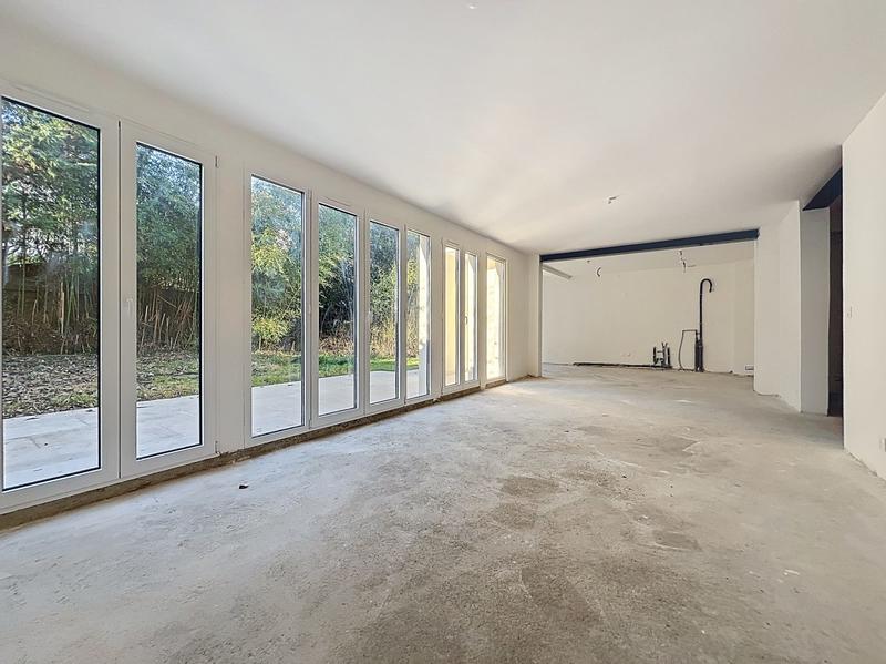 Maison - 260 m² - 10 pièces