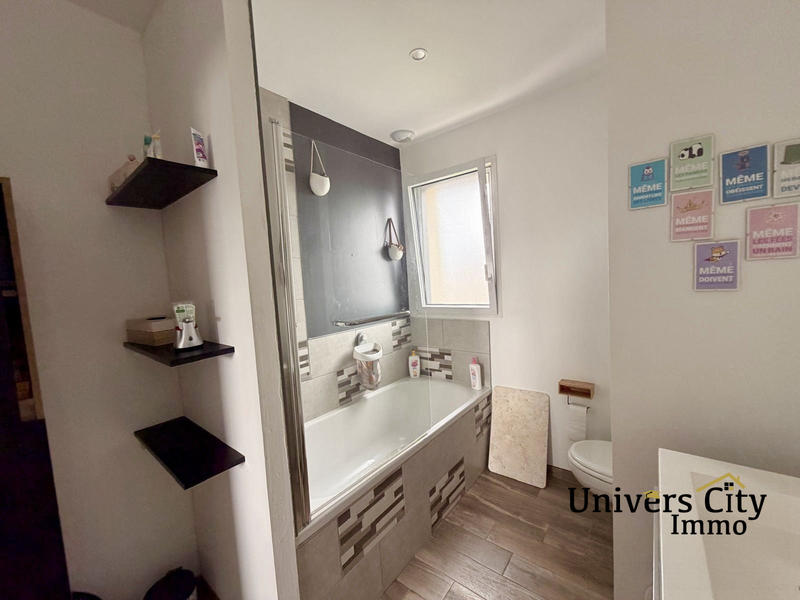 Maison contemporaine - 109 m² - 6 pièces