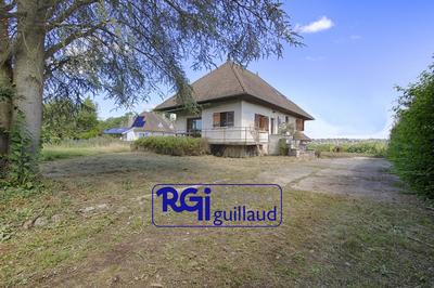 Maison - 141 m² - 6 pièces