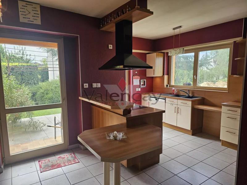 Maison - 181 m² - 6 pièces