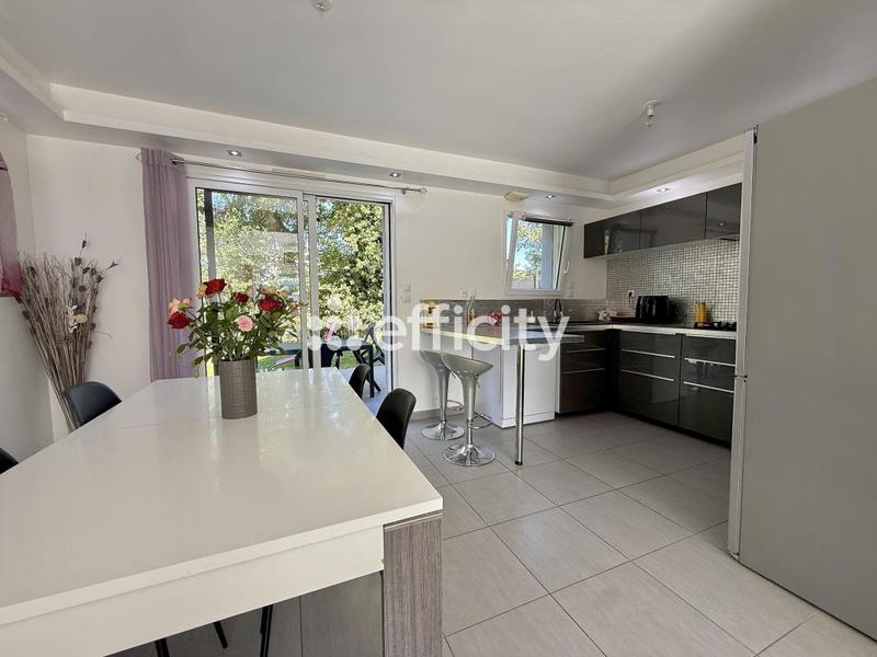 Pavillon - 134 m² - 6 pièces