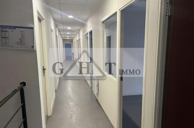 Entrepôt - 1 188 m²