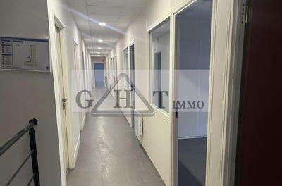 Entrepôt - 1 188 m²