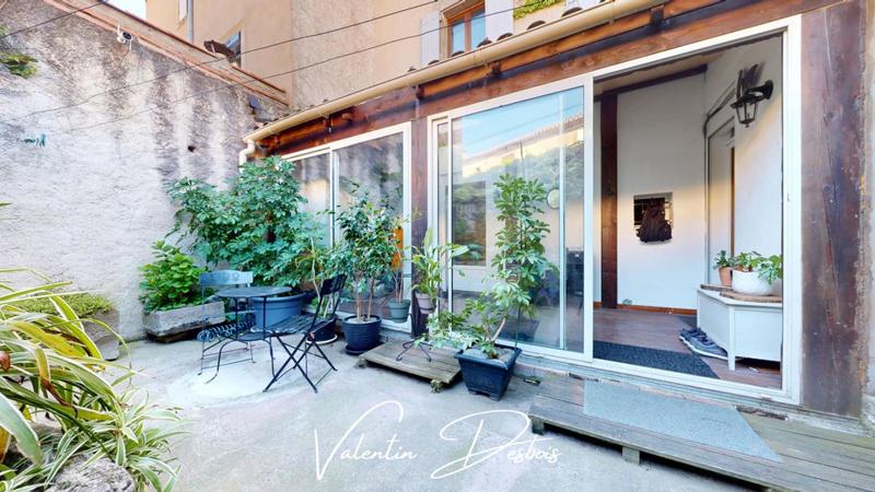 Maison - 209 m² - 9 pièces