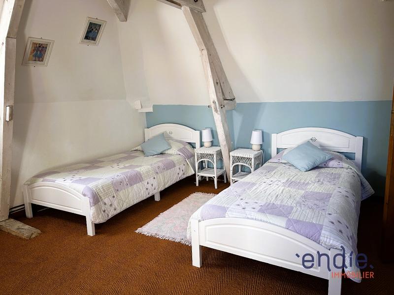 Maison - 385 m² - 11 pièces