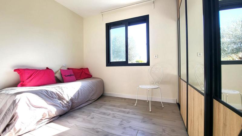 Maison - 96 m² - 4 pièces