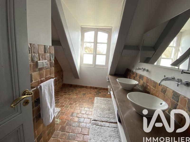 Maison - 253 m² - 8 pièces