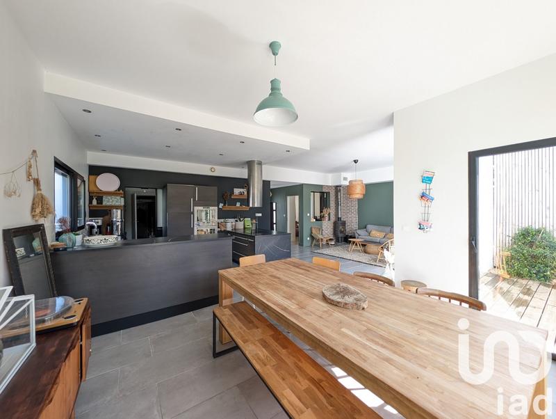 Maison - 224 m² - 8 pièces