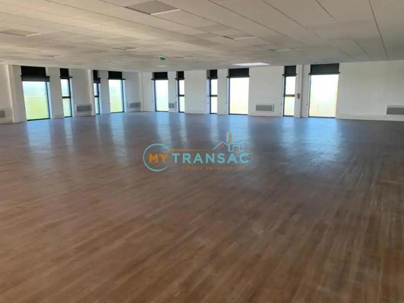 Local d'activités - 4 635 m²