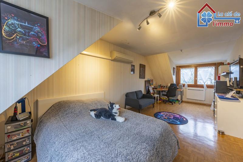 Maison traditionnelle - 100 m² - 5 pièces