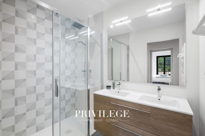 Appartement - 117 m² - 4 pièces