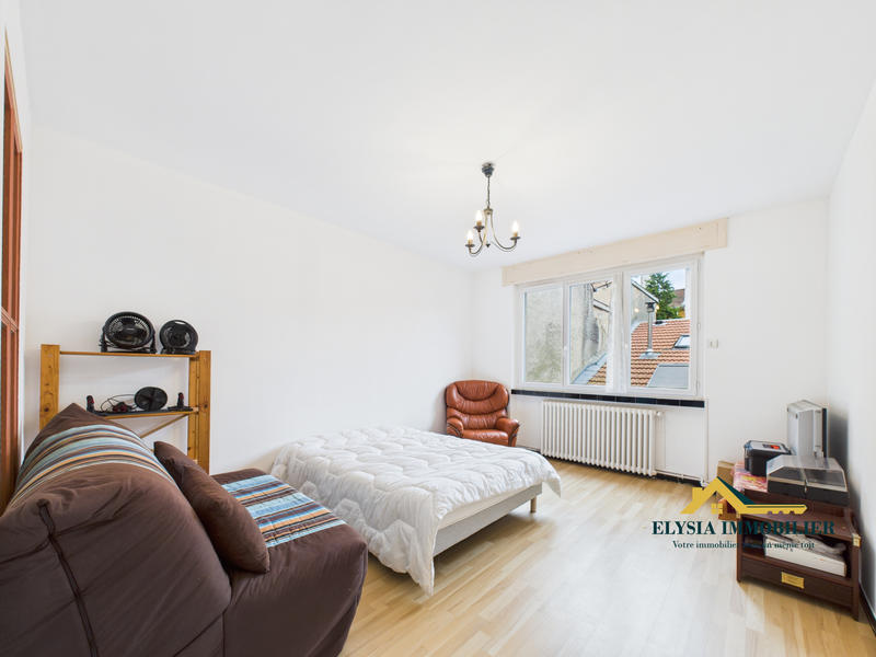 Appartement - 100 m² - 4 pièces