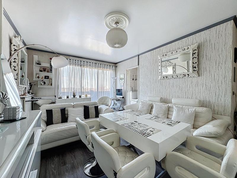 Appartement - 82 m² - 4 pièces