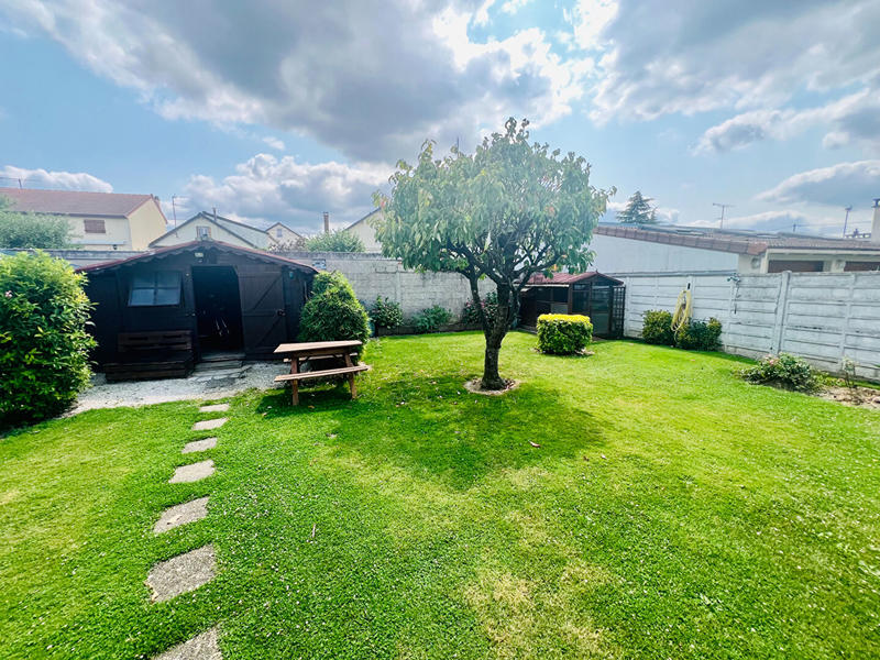 Maison - 95 m² - 5 pièces