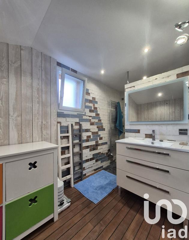 Maison - 200 m² - 4 pièces