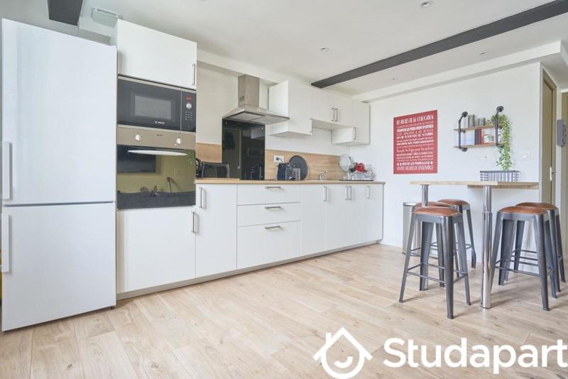 Chambre - 13 m² - 1 pièce